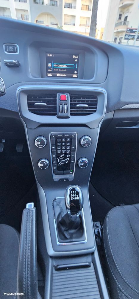 Volvo V40 2.0 D2 Momentum - 15