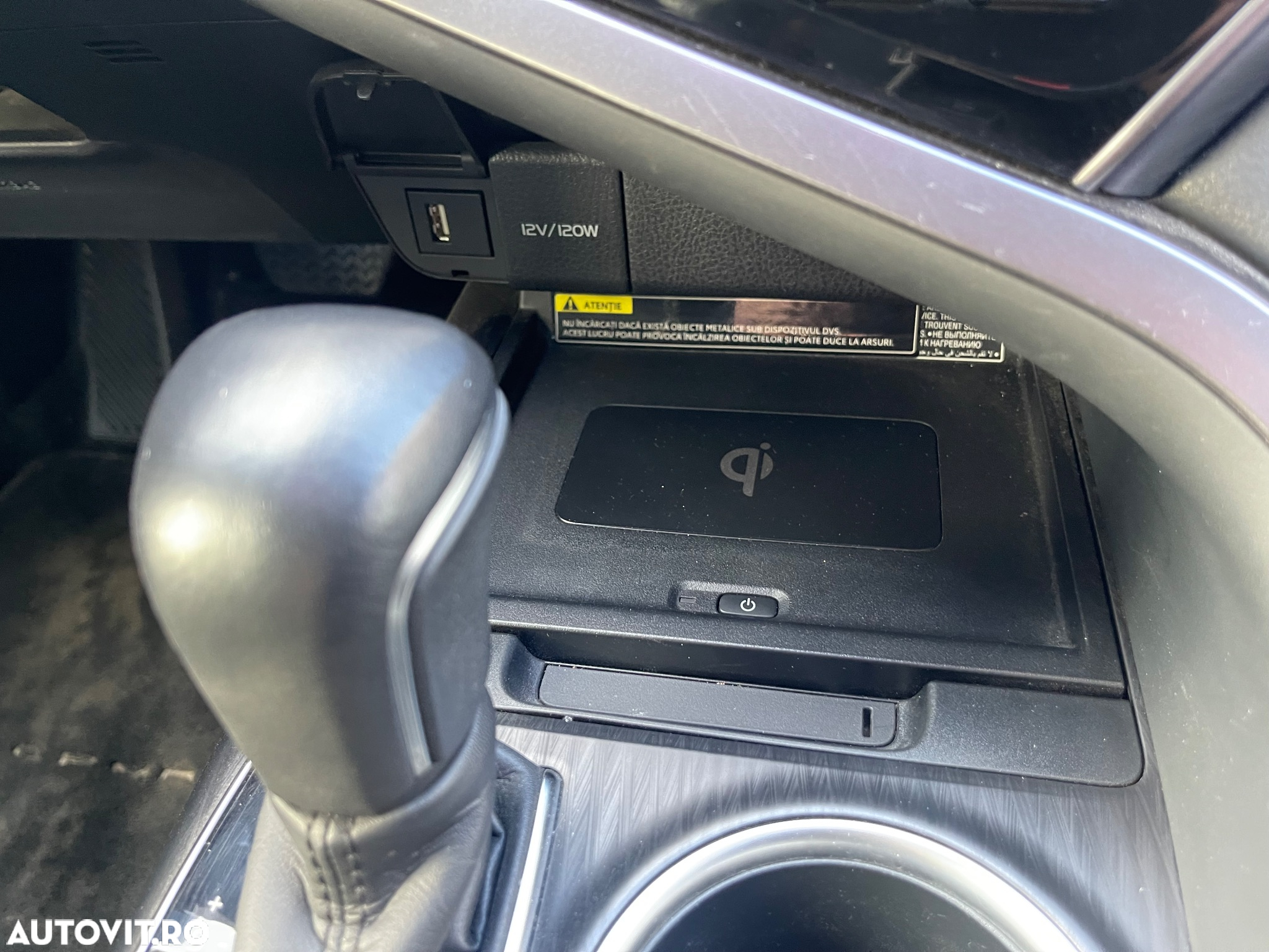 Toyota Camry 2.5 Hybrid Exclusive - 10