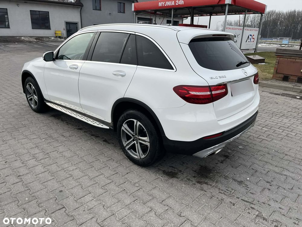 Mercedes-Benz GLC 300 4Matic 9G-TRONIC - 12