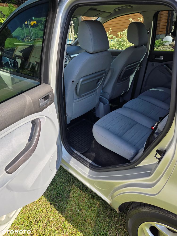 Ford Focus C-Max - 14