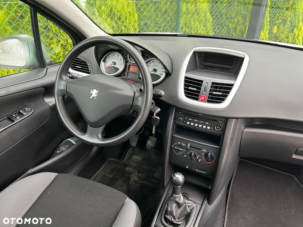 Peugeot 207 1.4 Presence Grand Prix - 16