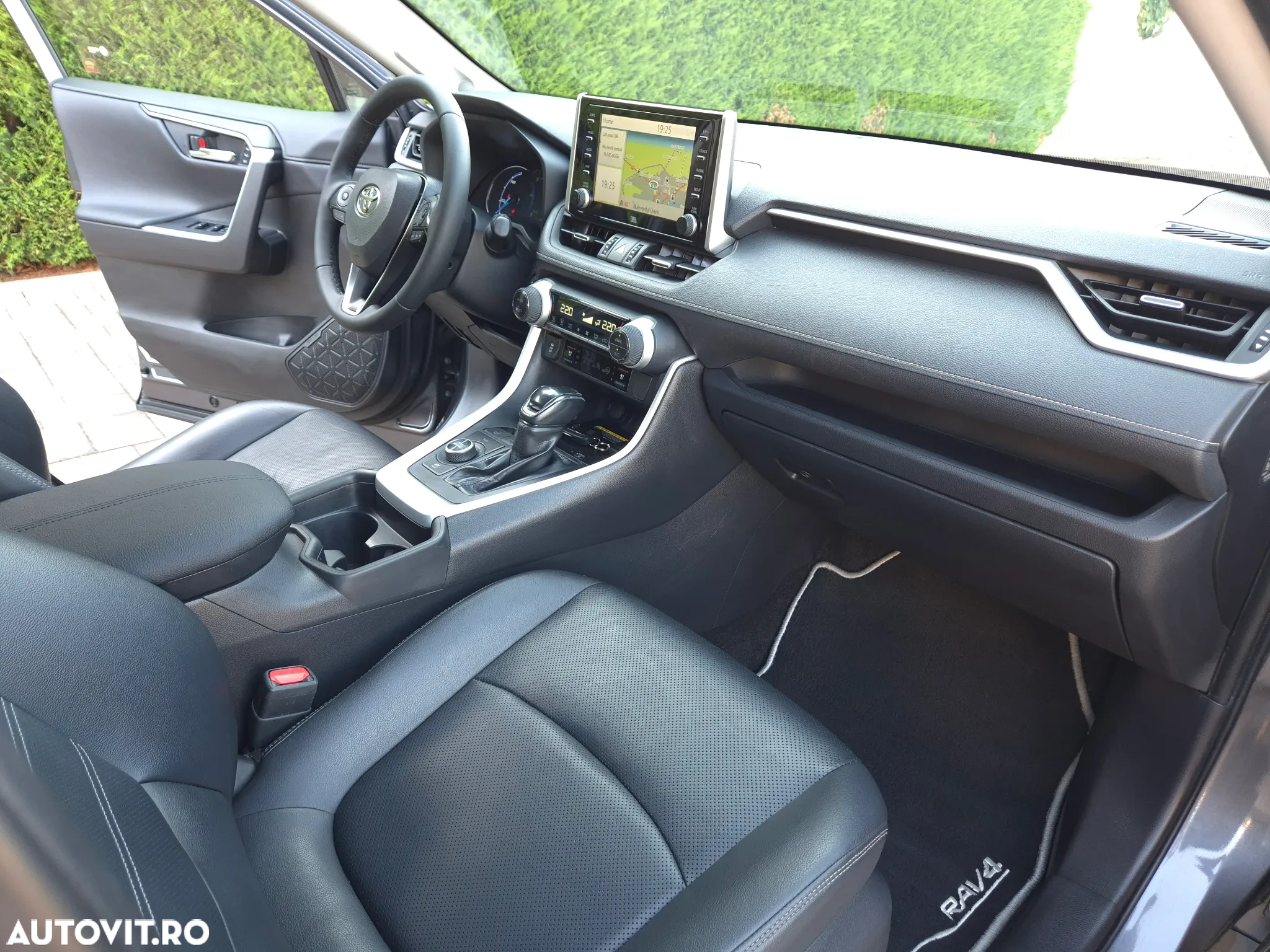 Toyota RAV4 2.5 4x4 Hybrid Lounge - 15