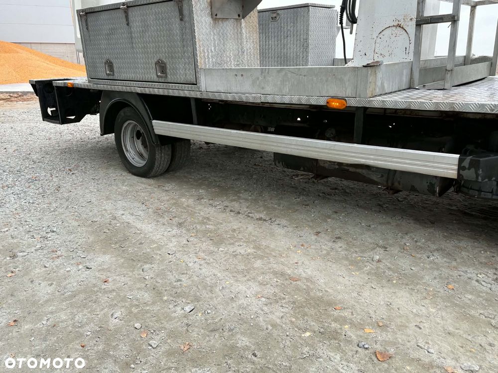 Toyota DYNA - 20