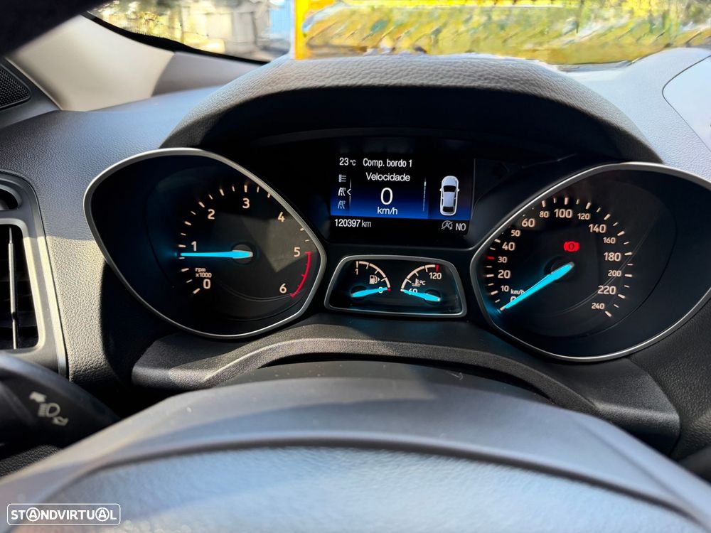 Ford Kuga 1.5 EcoBlue TITANIUM - 24