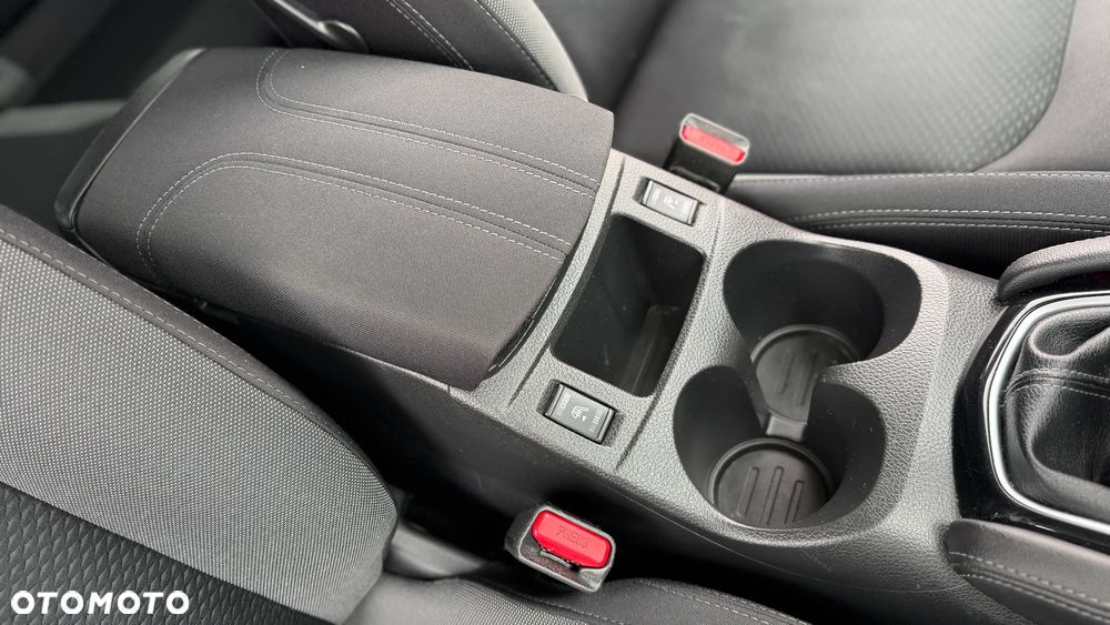 Nissan Qashqai 1.2 DIG-T N-Connecta EU6 - 31