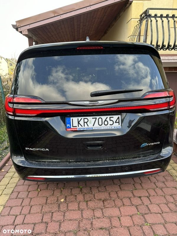 Chrysler Pacifica - 4