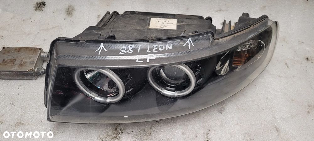 LAMPY PRZÓD SEAT LEON - 11