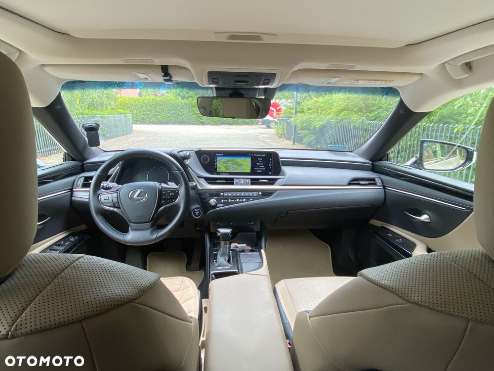 Lexus ES 300h Business Edition - 2