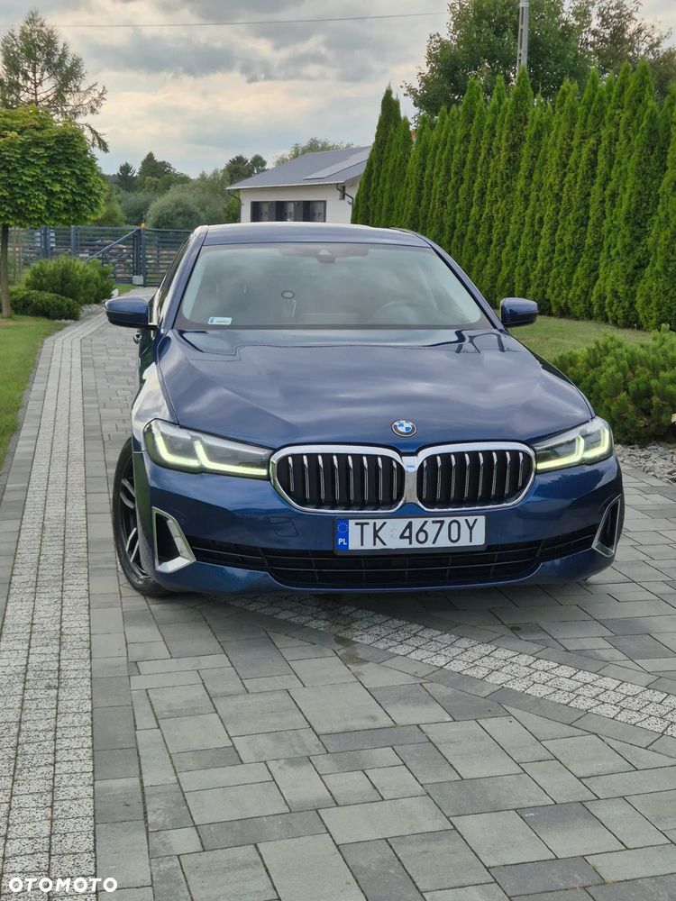 BMW Seria 5 520d xDrive Luxury Line - 2