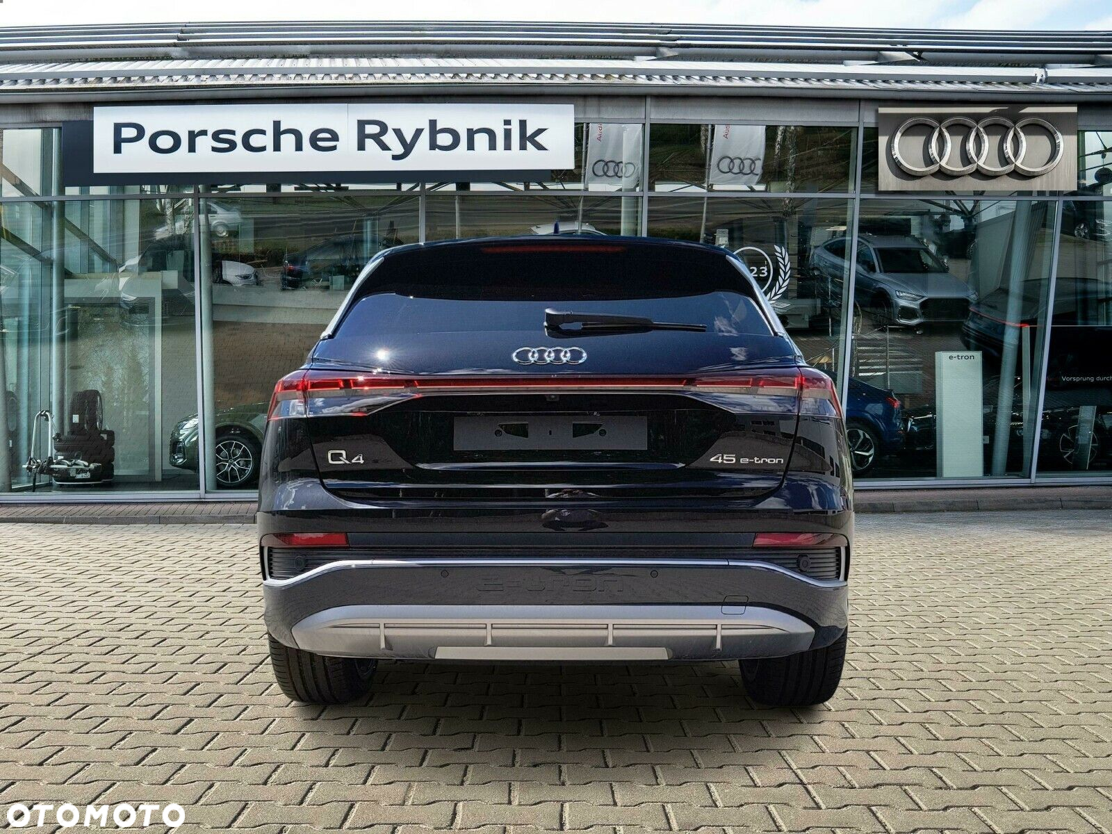 Audi Q4 e-tron - 4
