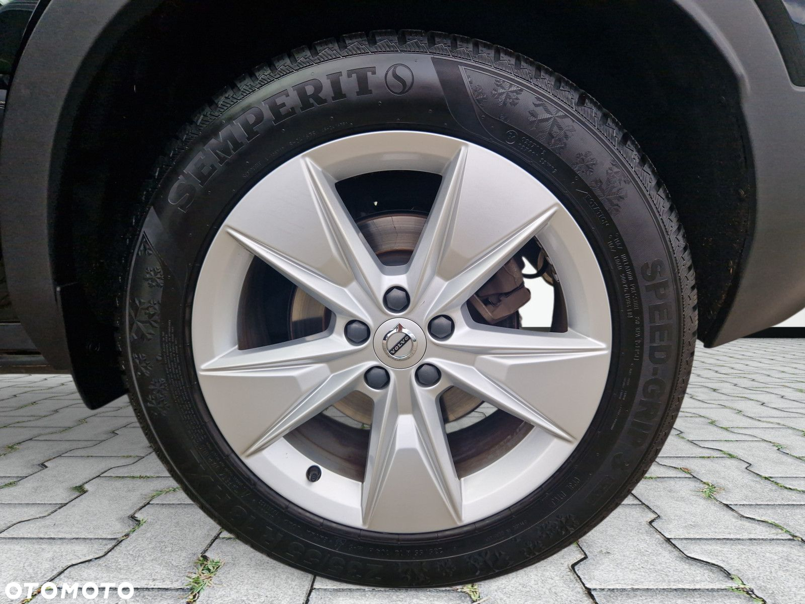 Volvo XC 40 - 18