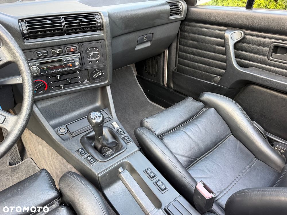 BMW Seria 3 320i - 16