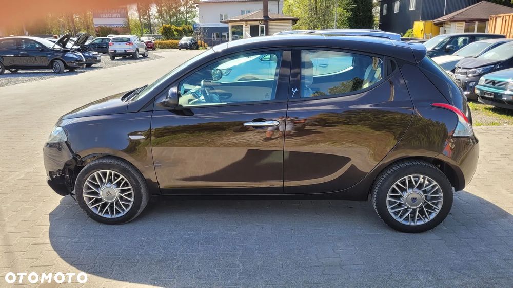 Lancia Ypsilon Y 0.9 TwinAir Turbo 8V Automatik Platinum - 6