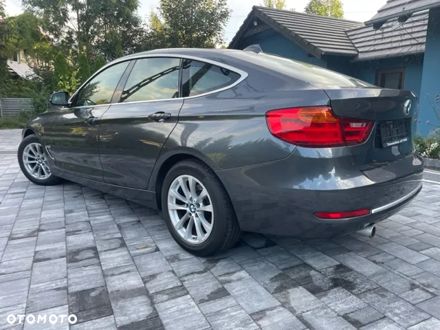 BMW Seria 3 318d Touring Luxury Line - 10