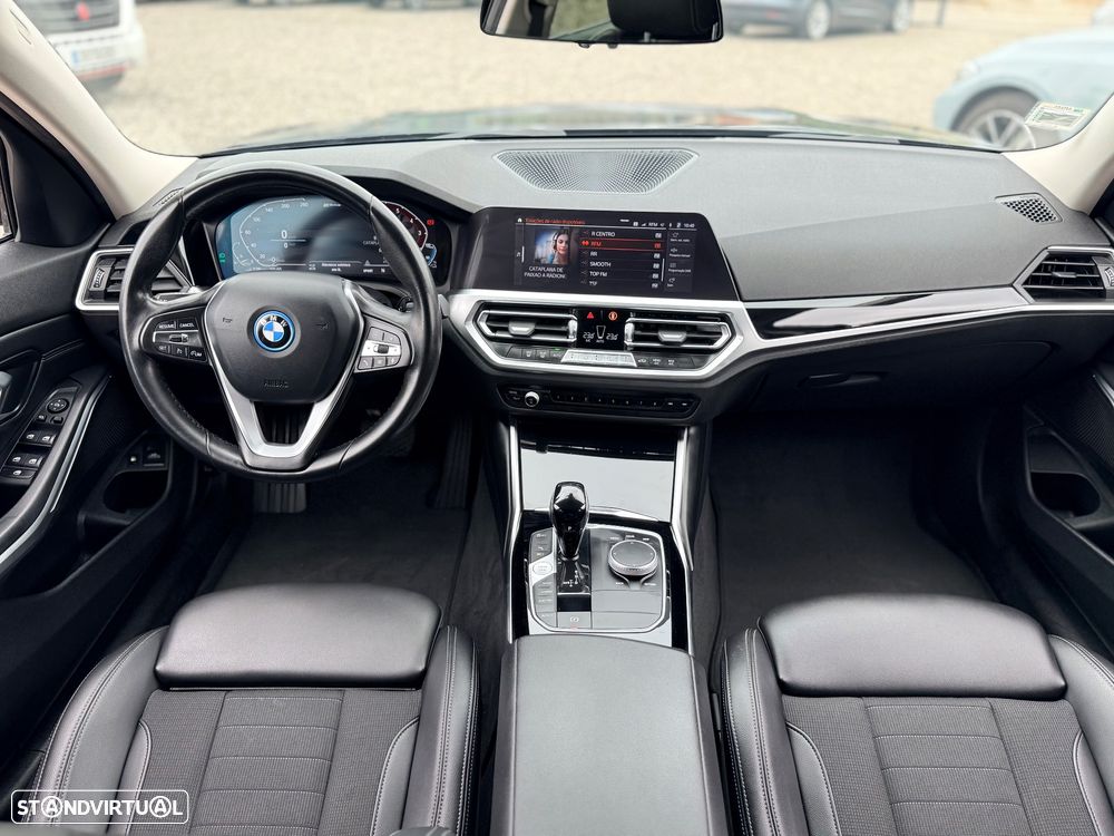 BMW 330 e Line Sport Auto - 43