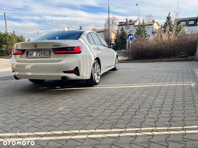 BMW Seria 3 320i - 18