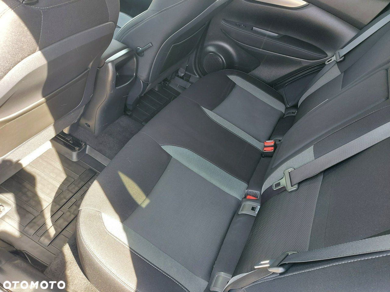 Nissan Qashqai - 14