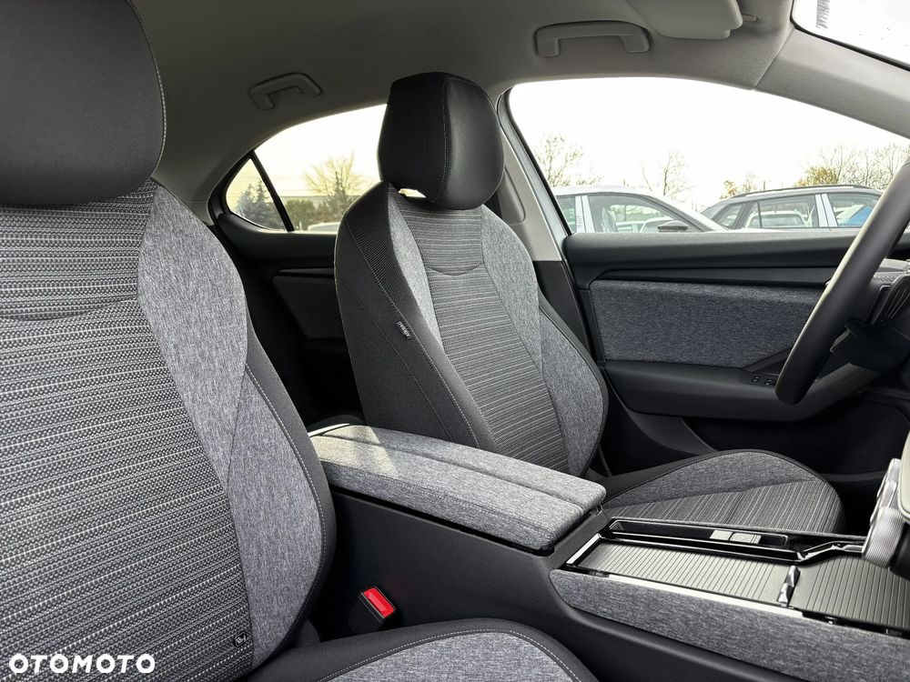 Skoda Superb 2.0 TSI Edition 130 DSG - 11