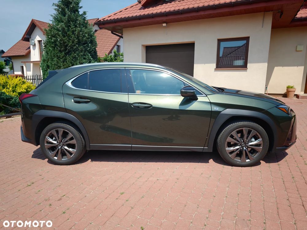 Lexus UX - 9