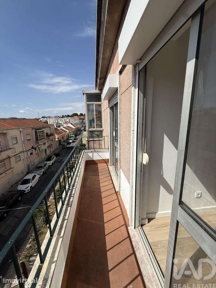 Apartamento T2 em Queluz e Belas de 59 m2 - Grande imagem: 3/20