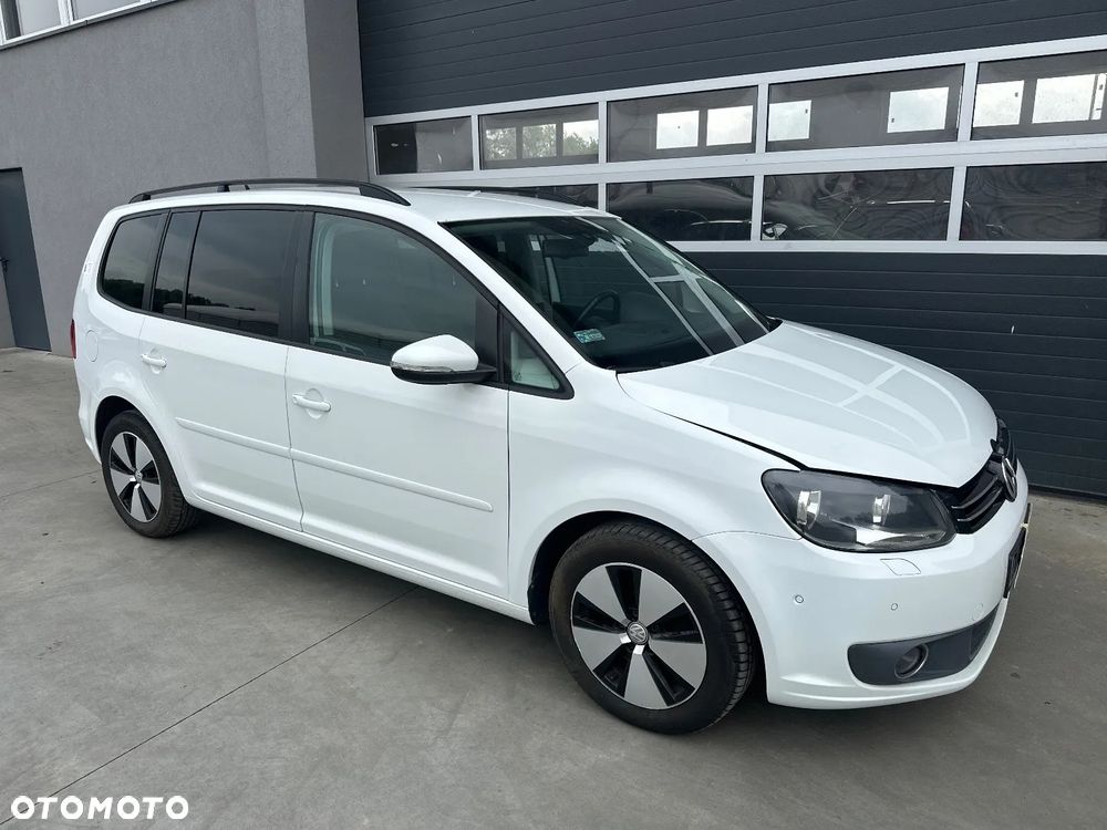 Volkswagen Touran - 4