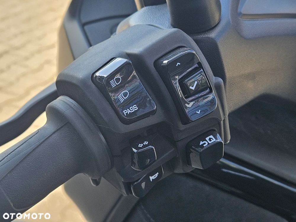 Yamaha X-max - 13