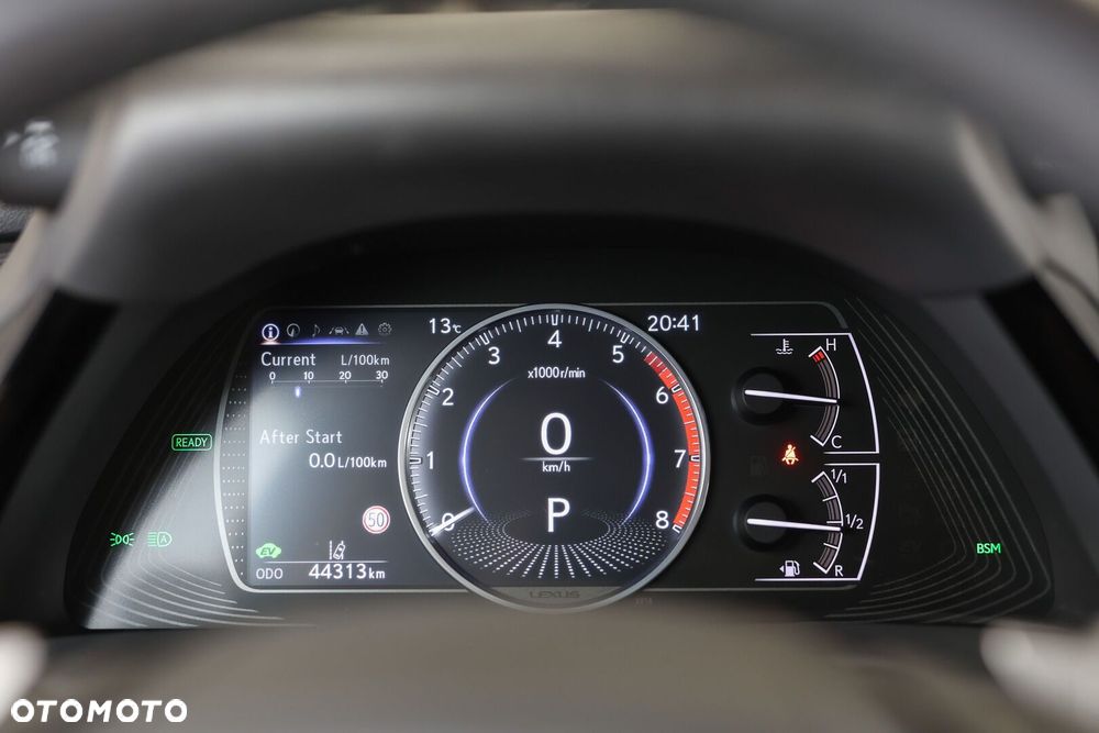 Lexus ES 300h F Sport Design - 7