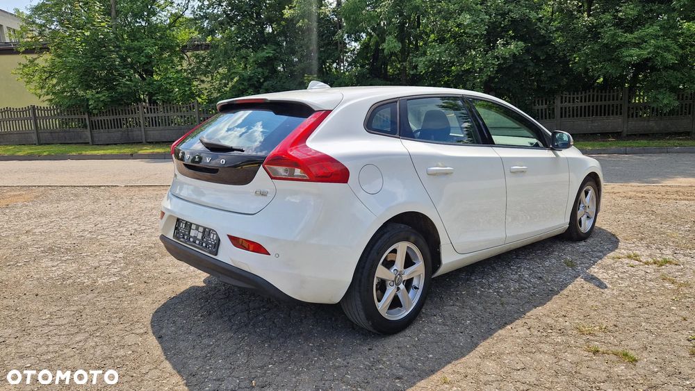 Volvo V40 D2 You - 4