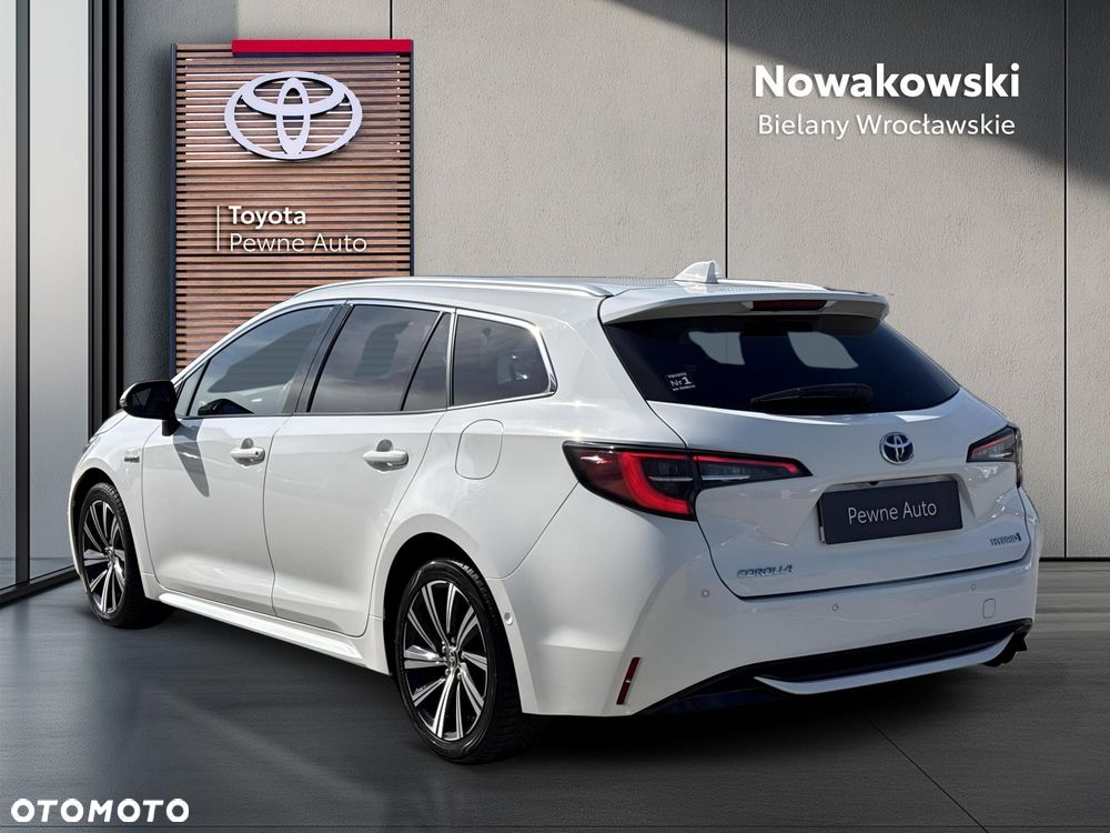 Toyota Corolla 2.0 Hybrid Comfort - 2
