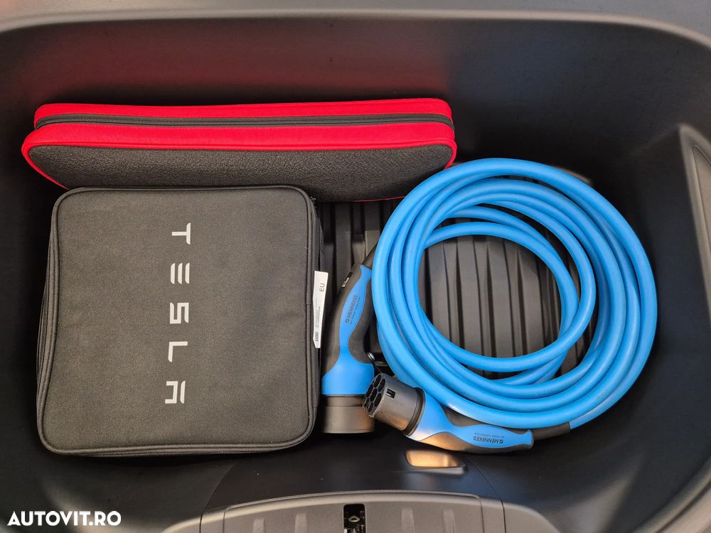 Tesla Model 3 Standard Reichweite Plus Hinterradantrieb - 27