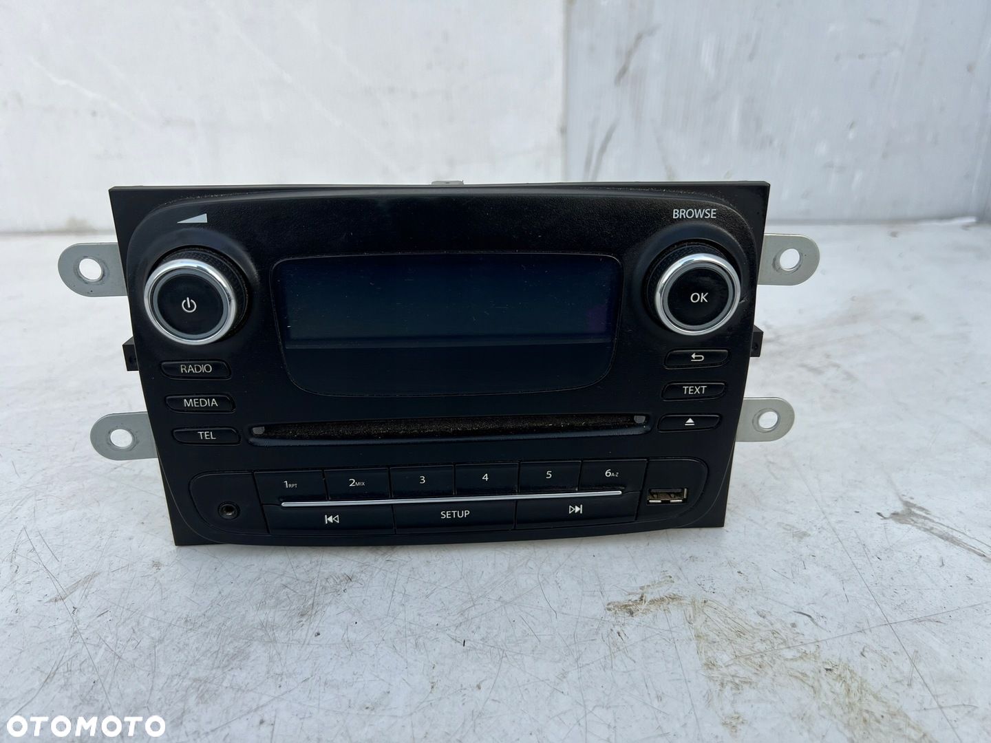 OPEL VIVARO B RADIO 281152953R - 1