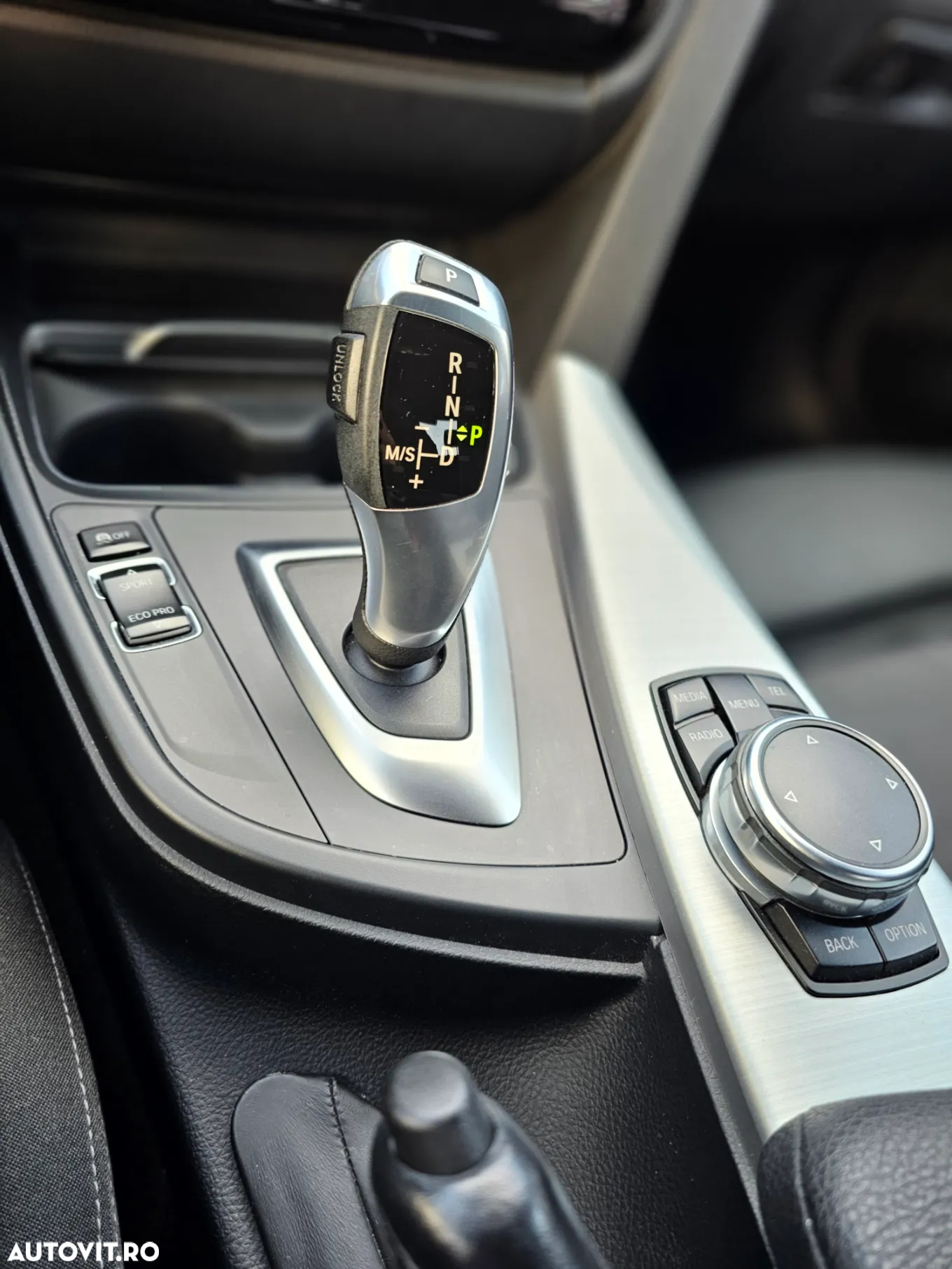 BMW Seria 3 318i Aut. Sport Line - 27
