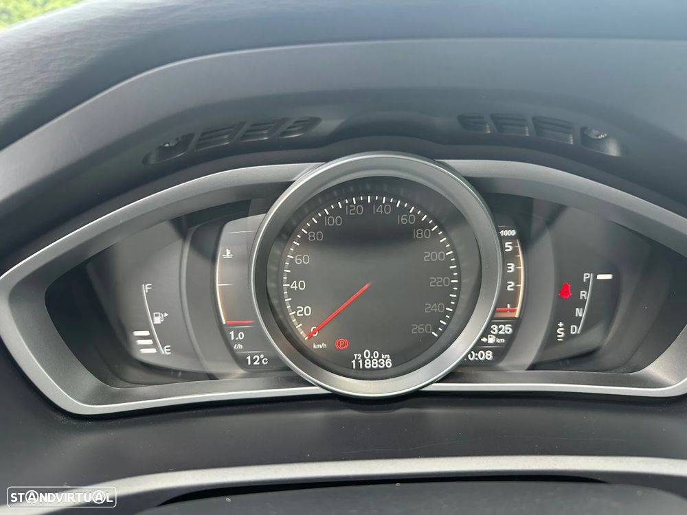Volvo V40 2.0 D4 Volvo Ocean Race Geartronic - 17