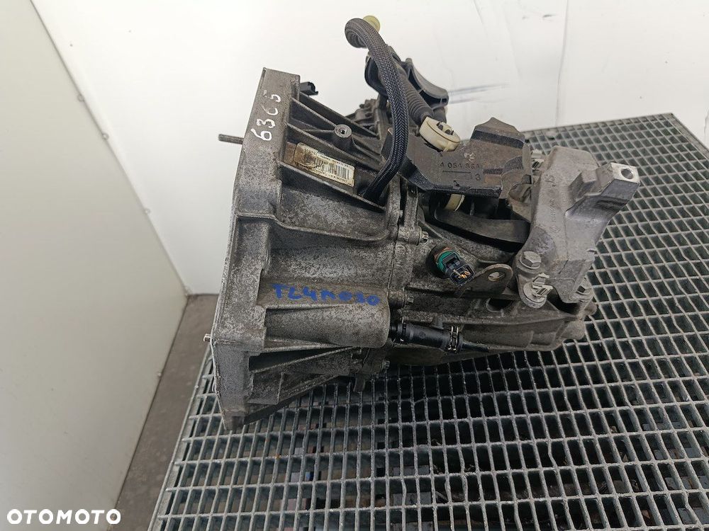 SKRZYNIA BIEGÓW MANUALNA 6 RENAULT MEGANE III TL4A030 1.6 16V - 5