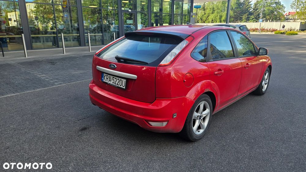 Ford Focus 1.6 Ghia - 6