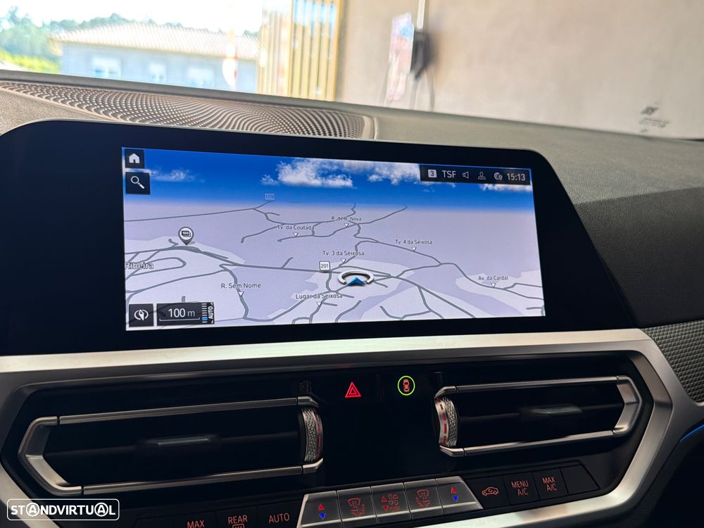 BMW 330 e Pack Desportivo M Auto - 10