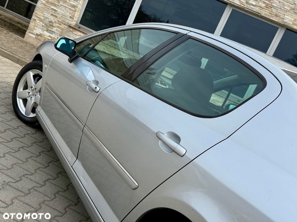 Peugeot 407 - 36