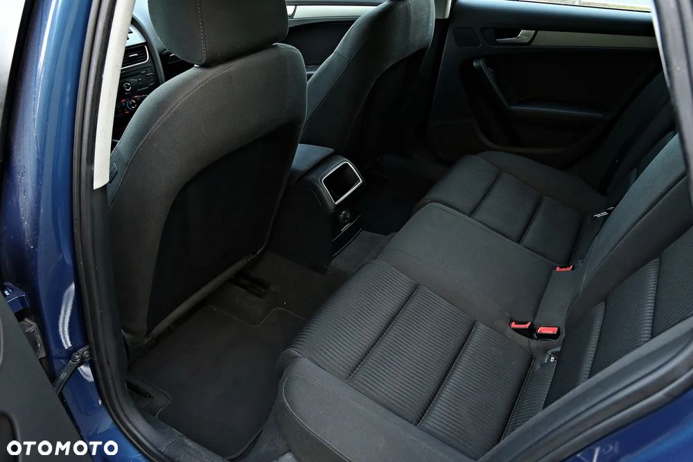 Audi A4 Limousine - 7
