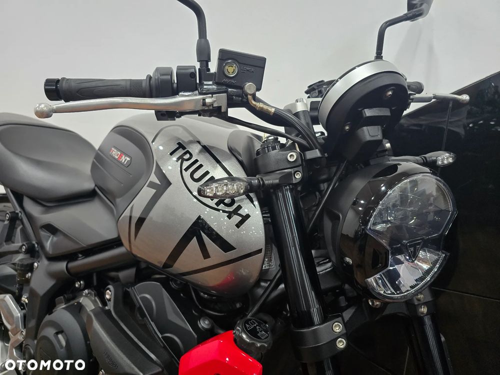 Triumph Trident - 28
