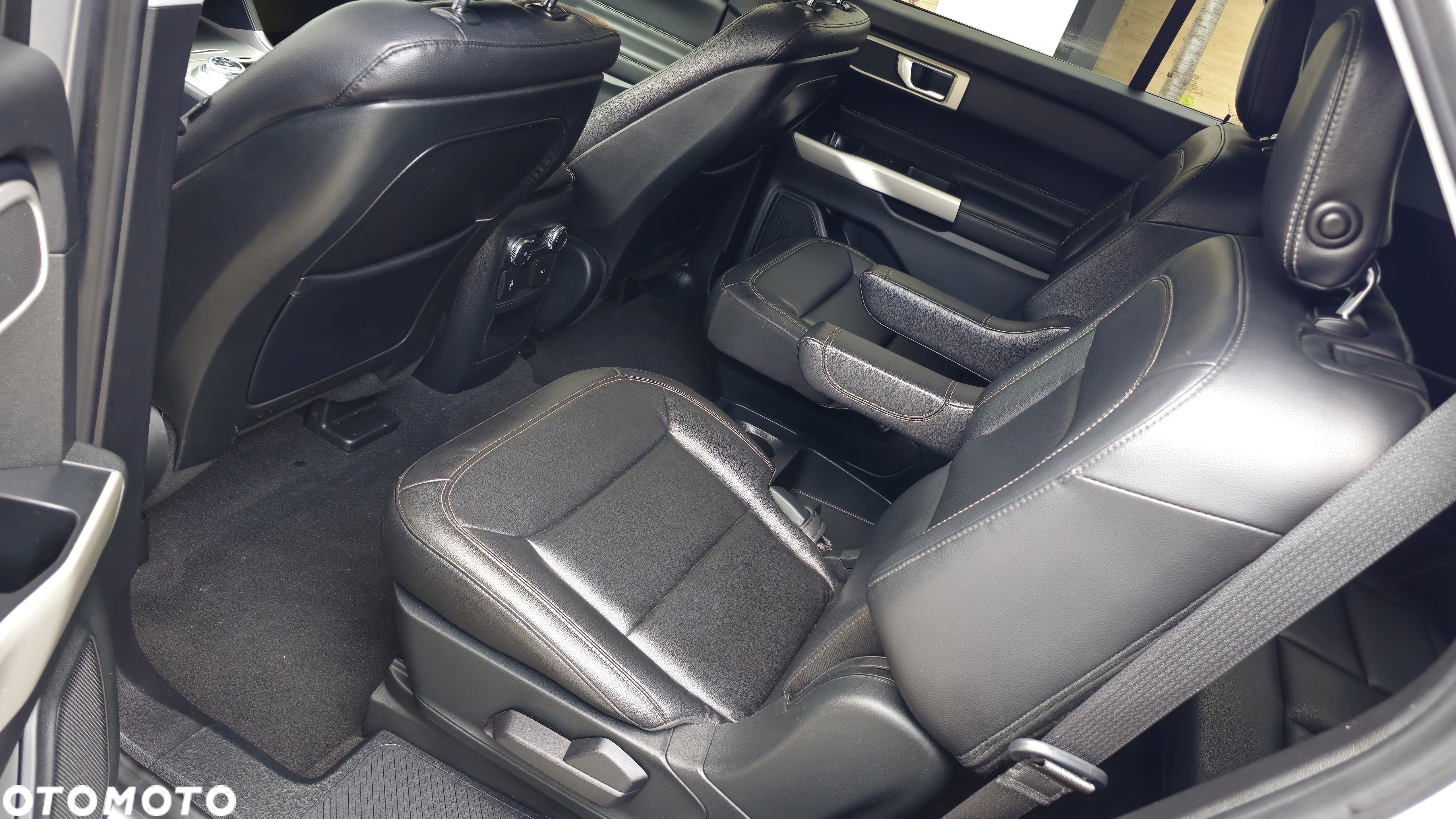 Ford Explorer - 15
