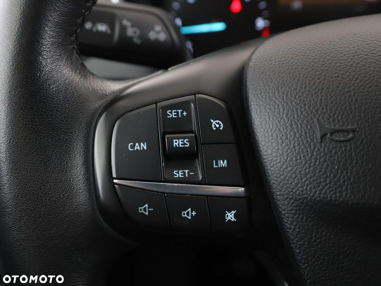 Ford Focus Turnier 1.5 EcoBlue Start-Stopp-System COOL&CONNECT DESIGN - 29