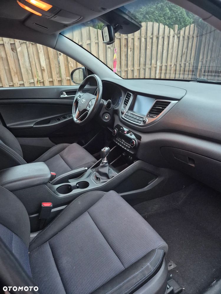 Hyundai Tucson 1.7 CRDI BlueDrive Comfort 2WD - 18