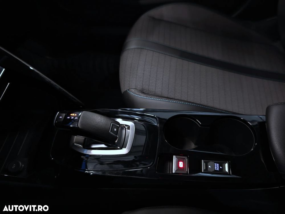 Peugeot 2008 PureTech 130 EAT8 Allure - 16