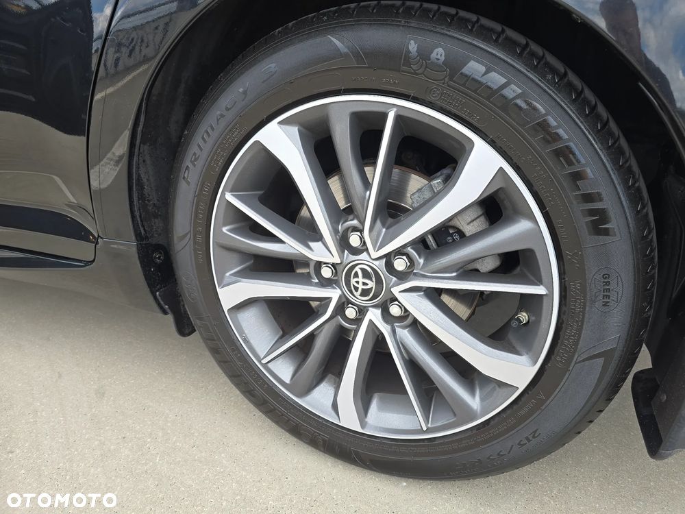 Toyota Avensis 1.8 Premium MS - 18