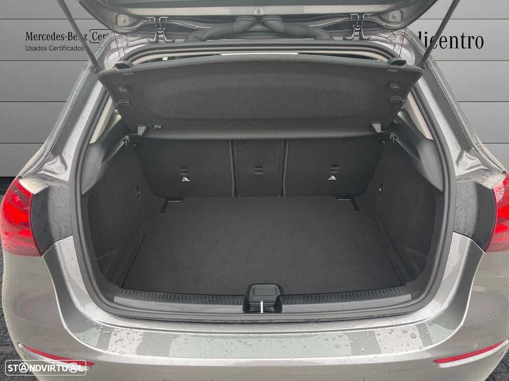 Mercedes-Benz A 200 Standard - 21