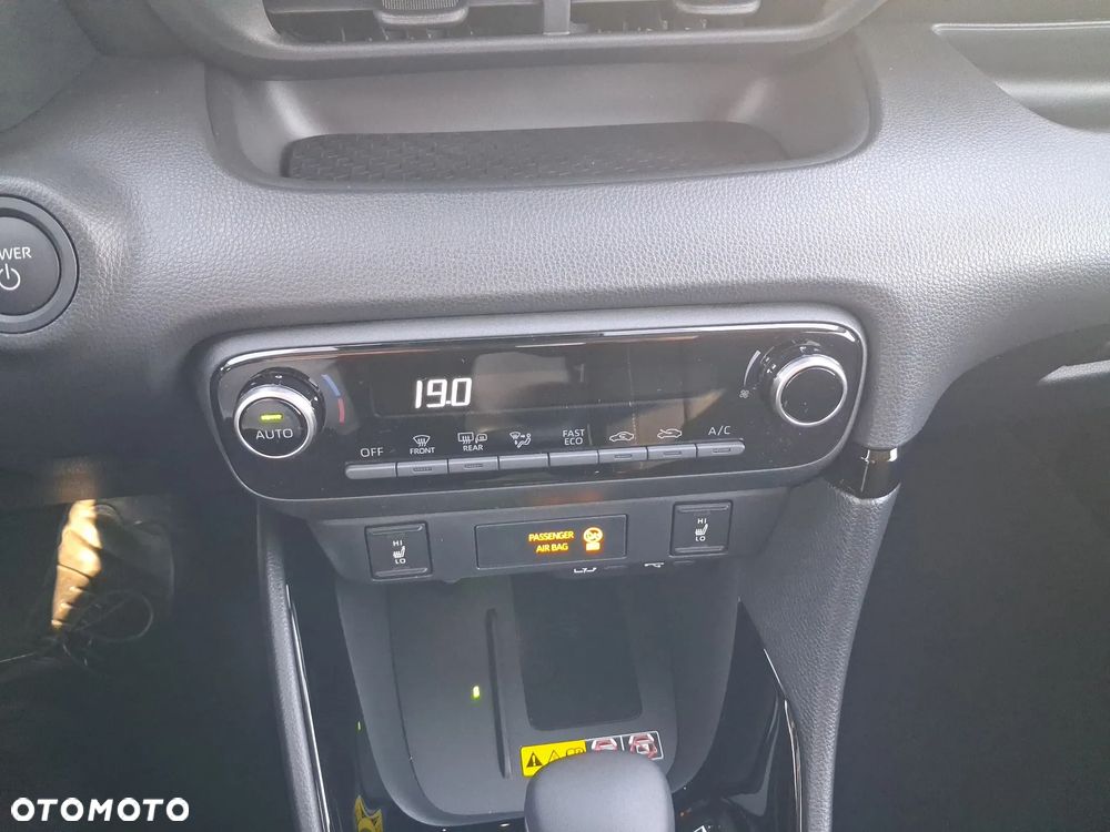 Toyota Yaris Hybrid 1.5 Style - 26