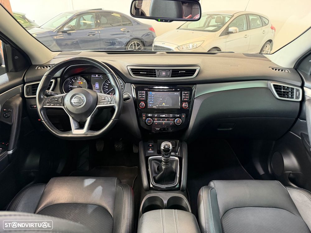 Nissan Qashqai 1.5 dCi N-Connecta J18+Led - 13