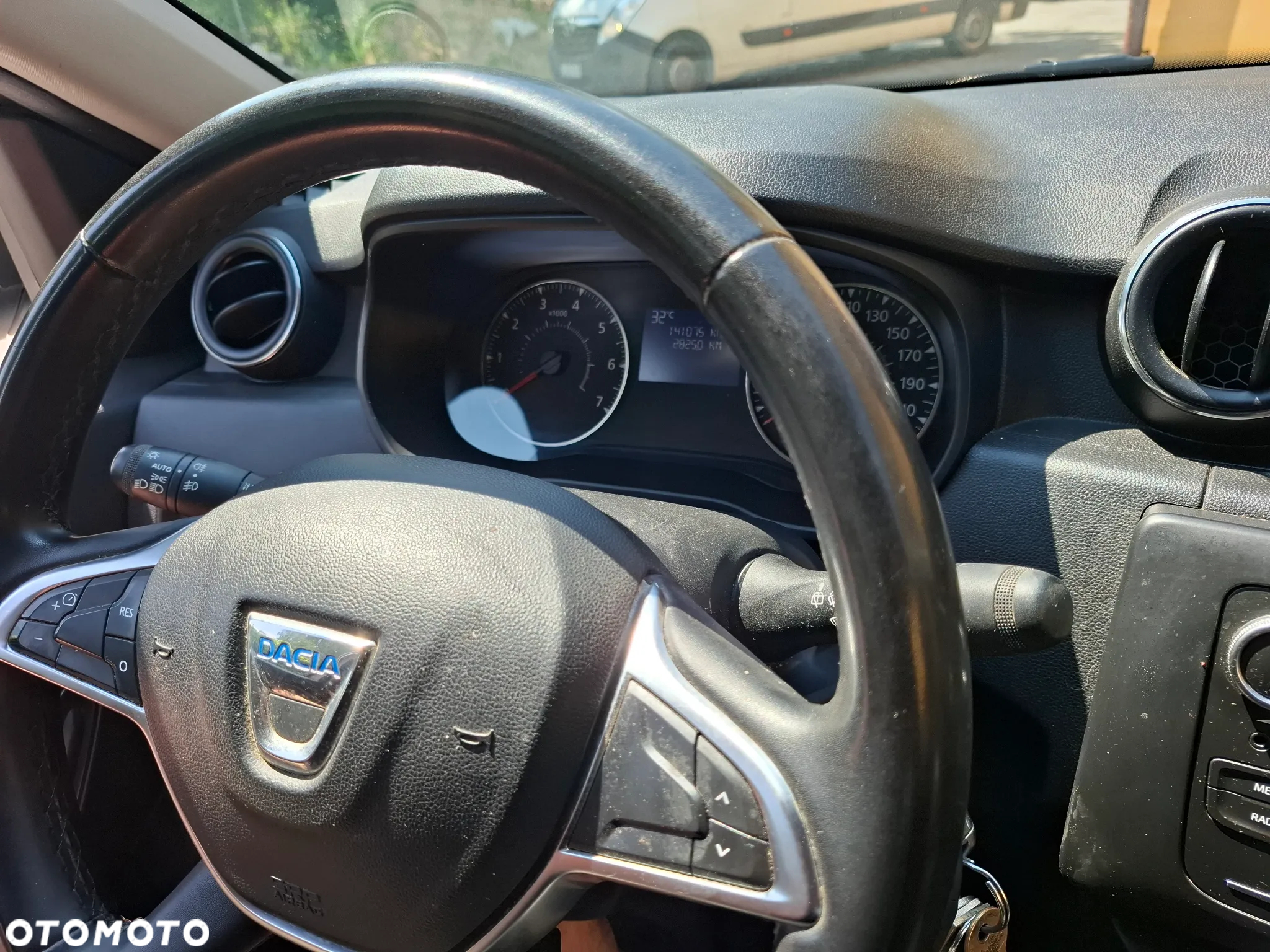 Dacia Duster 1.6 SCe Comfort 4WD - 22