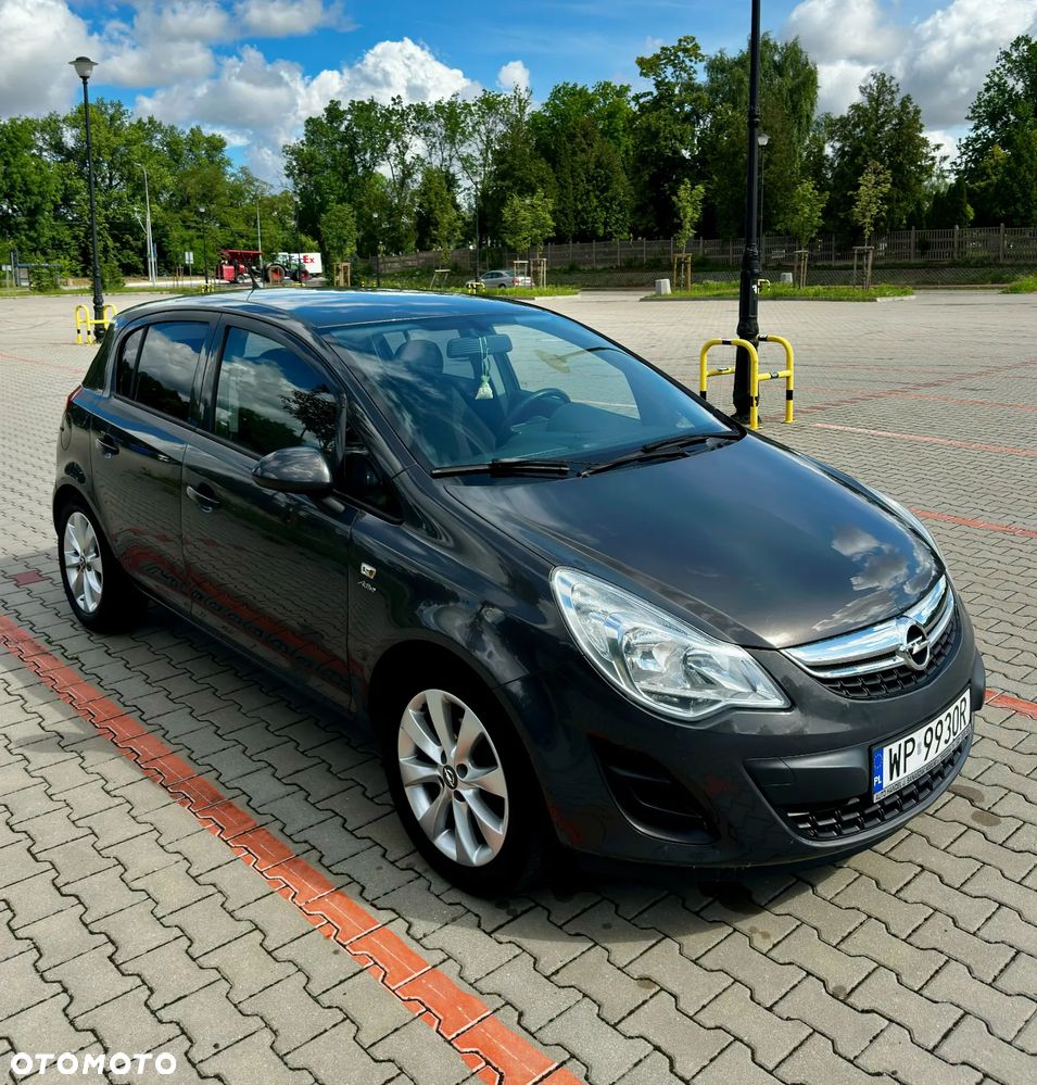 Opel Corsa 1.4 16V Active - 2