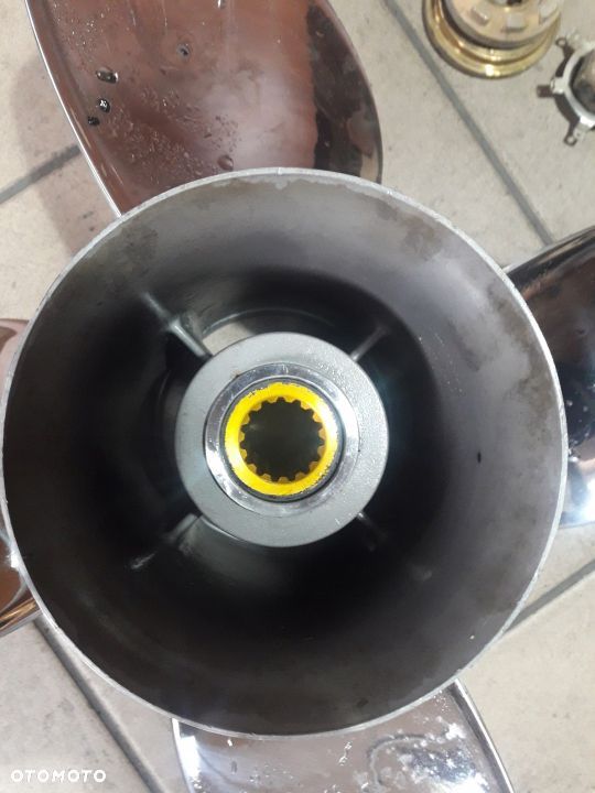 Śruba Napędowa Michigan Wheel Apollo 14 3/8X18 - 2